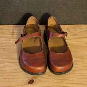 Dansko Brown Mary Jane Flats Size 38